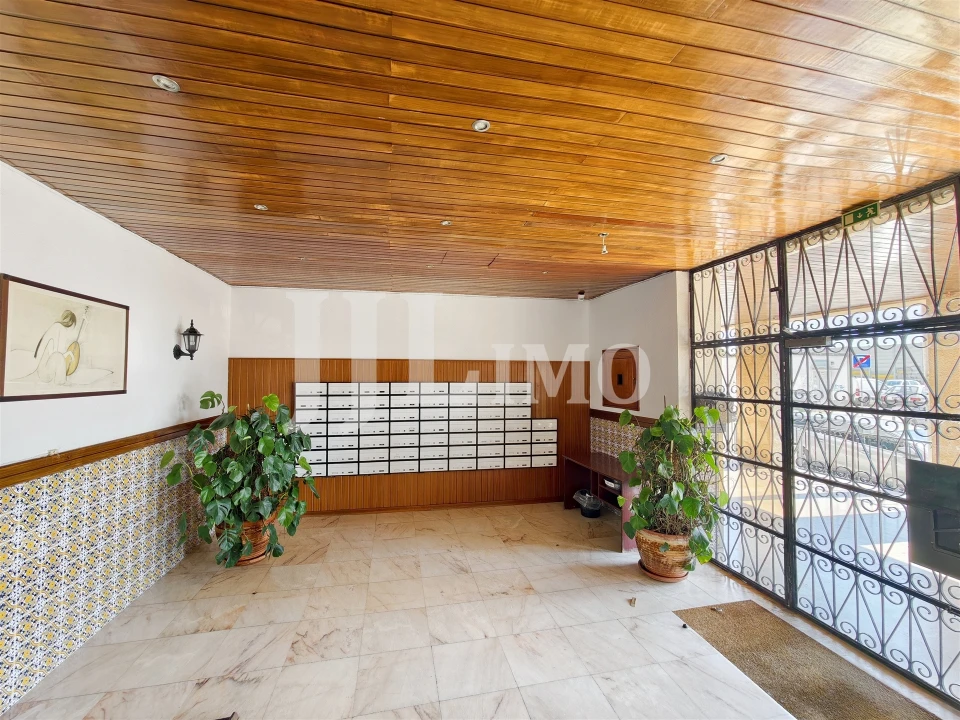 Apartamento T3 para Arrendamento em Pontinha e Famões Foto 2