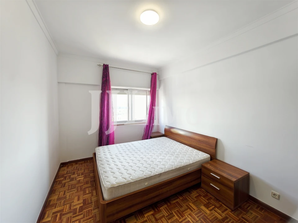 Apartamento T3 para Arrendamento em Pontinha e Famões Foto 11