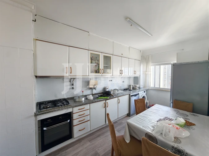 Apartamento T3 para Arrendamento em Pontinha e Famões Foto 17