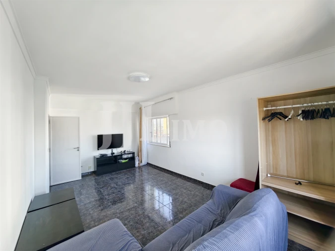 Apartamento T3 para Arrendamento em Pontinha e Famões Foto 14