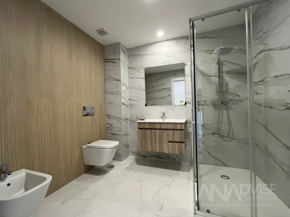 Apartamento T3 para Venda em Viseu Foto 8