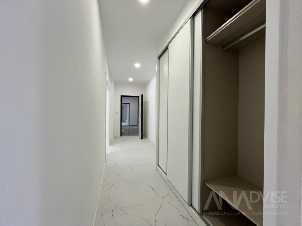 Apartamento T3 para Venda em Viseu Foto 5