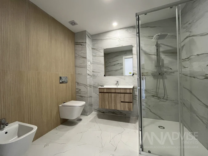 Apartamento T3 para Venda em Viseu Foto 8