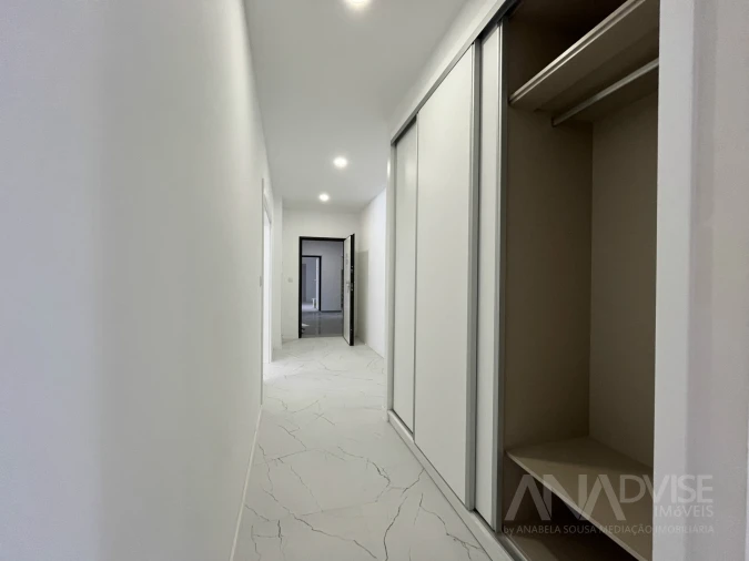 Apartamento T3 para Venda em Viseu Foto 5