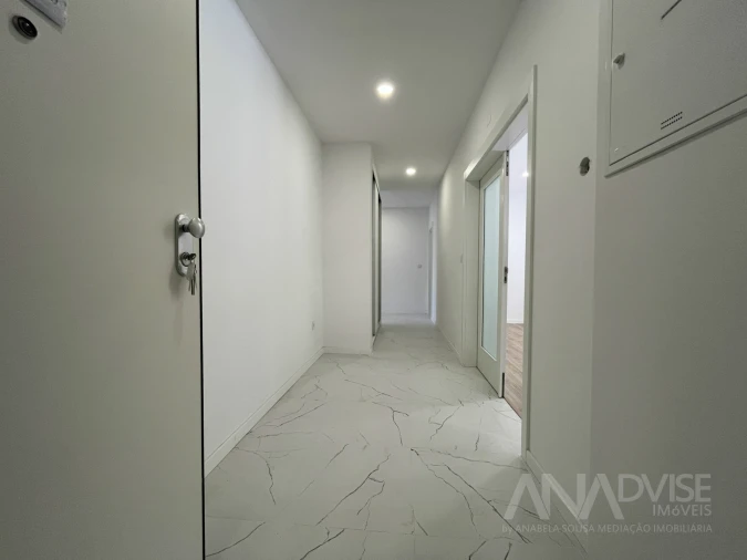 Apartamento T3 para Venda em Viseu Foto 4