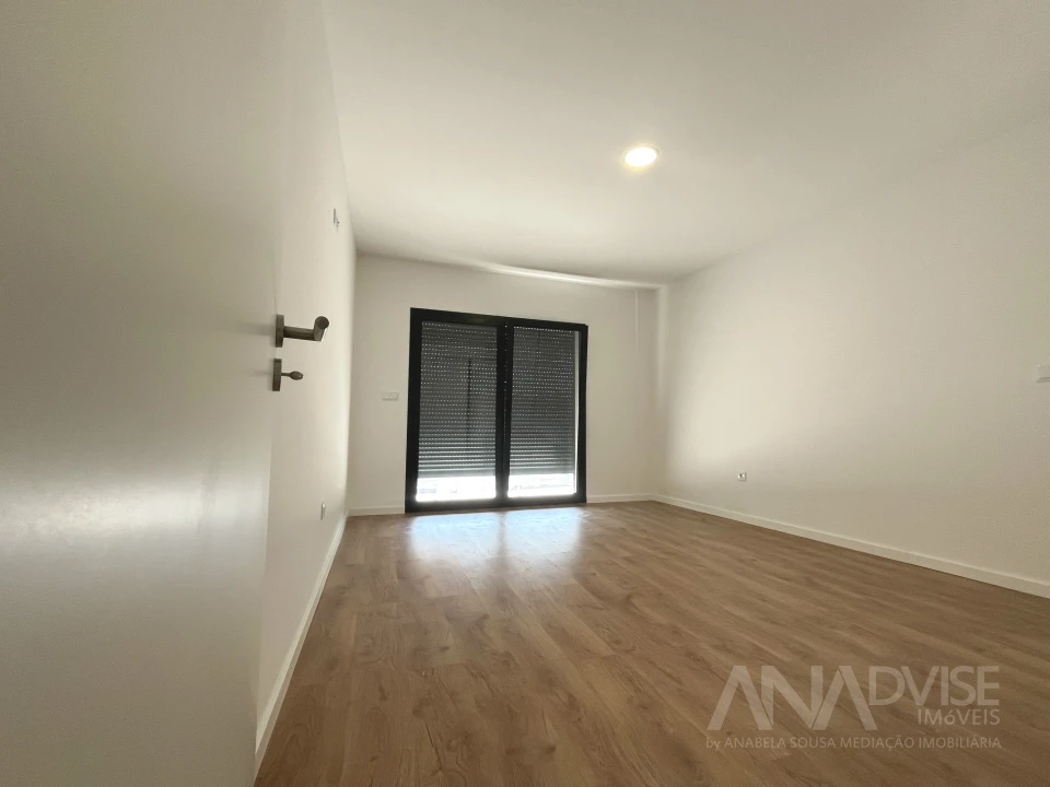 Apartamento T2 para Venda em Viseu Foto 6