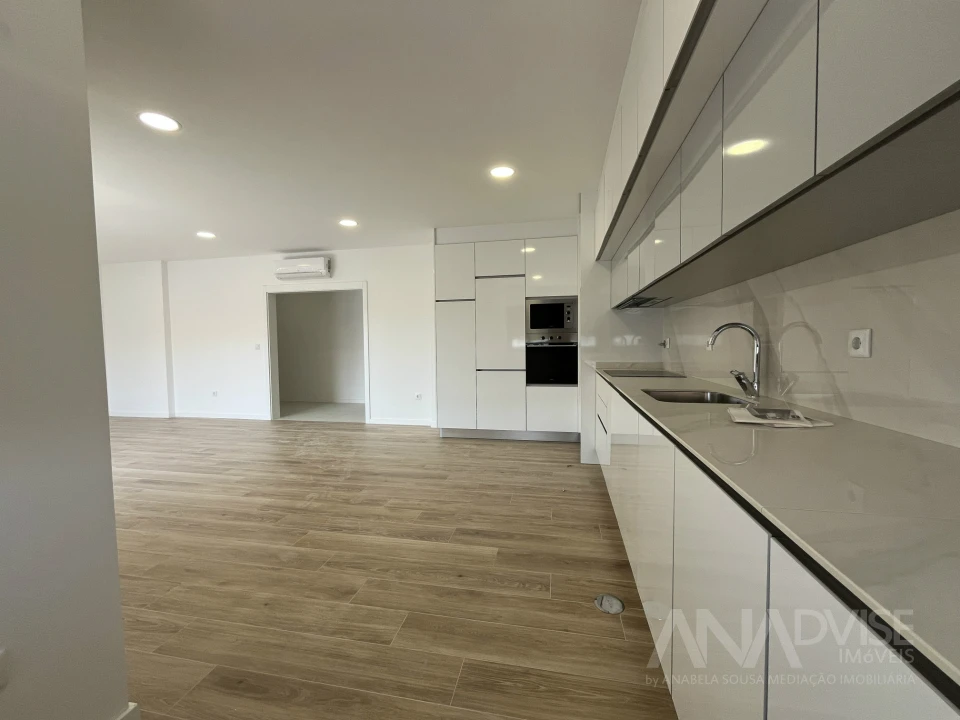 Apartamento T2 para Venda em Viseu Foto 2