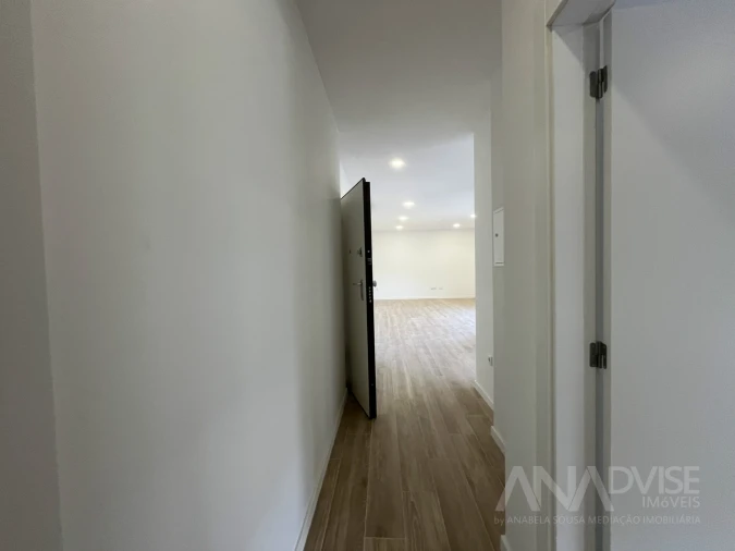 Apartamento T2 para Venda em Viseu Foto 4