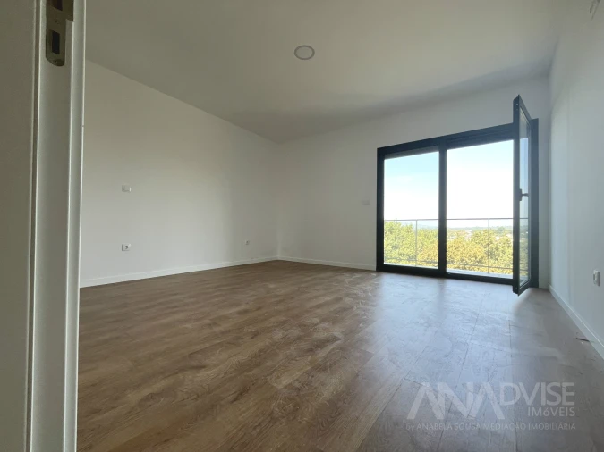 Apartamento T2 para Venda em Viseu Foto 9