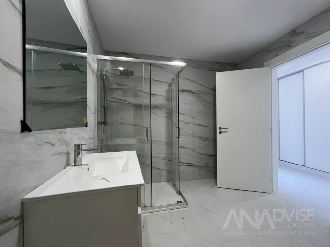 Apartamento T2 para Venda em Viseu Foto 13