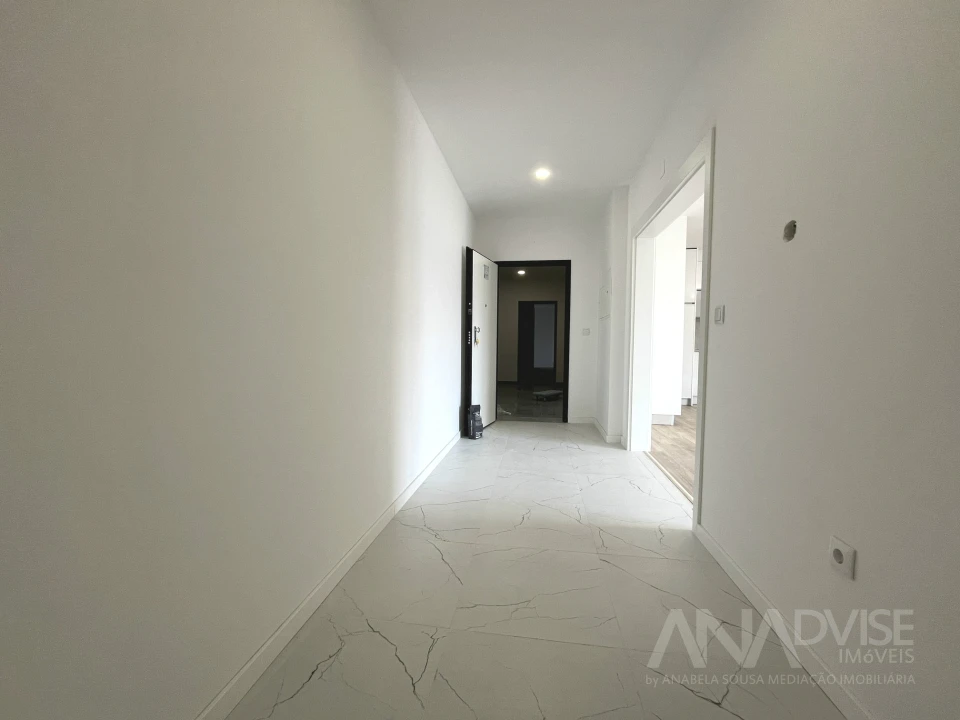 Apartamento T2 para Venda em Viseu Foto 5