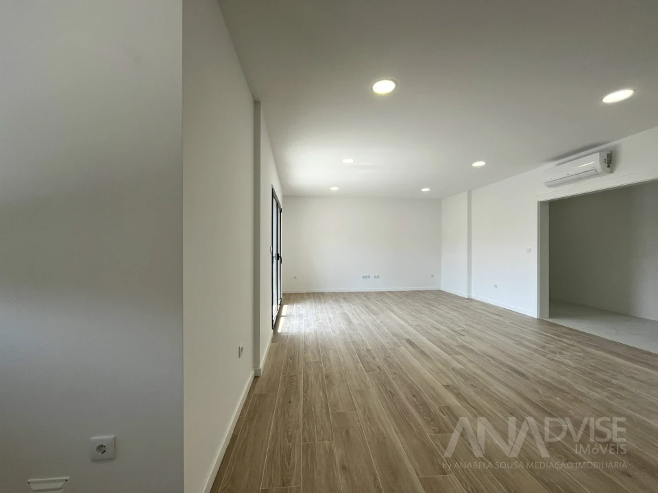 Apartamento T2 para Venda em Viseu Foto 3