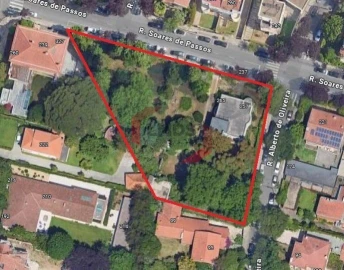 Moradia T9 para Venda em Lordelo do Ouro e Massarelos