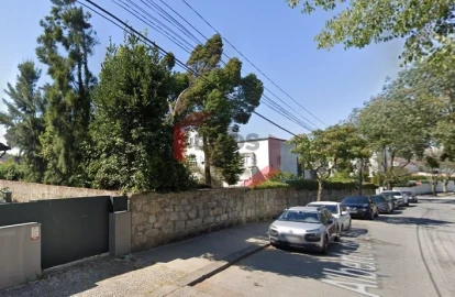 Moradia T9 para Venda em Lordelo do Ouro e Massarelos