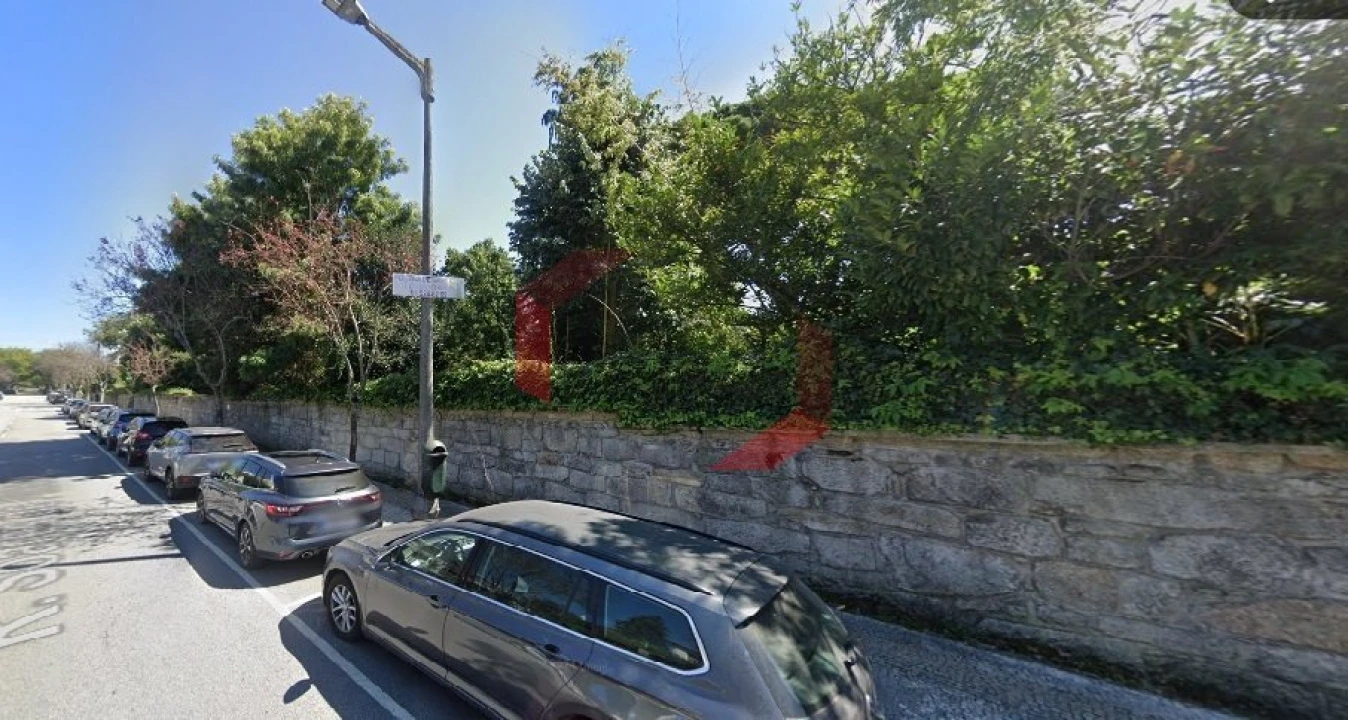 Moradia T9 para Venda em Lordelo do Ouro e Massarelos Foto 11