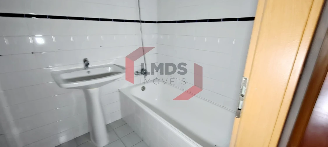 Apartamento T2 para Venda em Gulpilhares e Valadares Foto 18