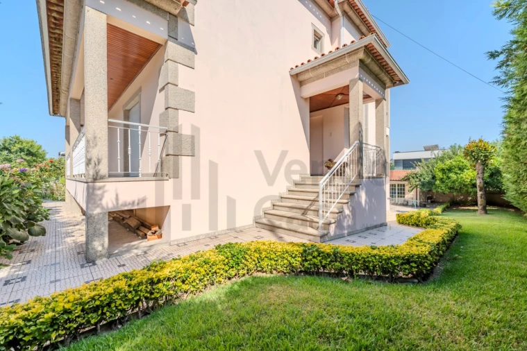 Moradia T4 para Venda em Merelim (São Pedro) e Frossos Foto 46