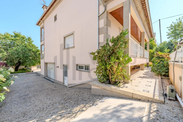 Moradia T4 para Venda em Merelim (São Pedro) e Frossos Foto 50