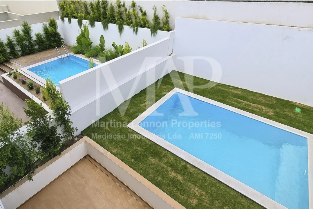 Moradia T3 para Venda em Alcabideche Foto 4