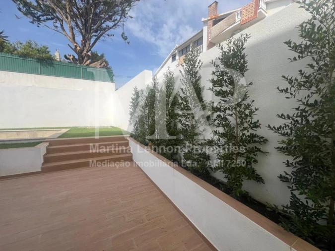 Moradia T3 para Venda em Alcabideche Foto 5
