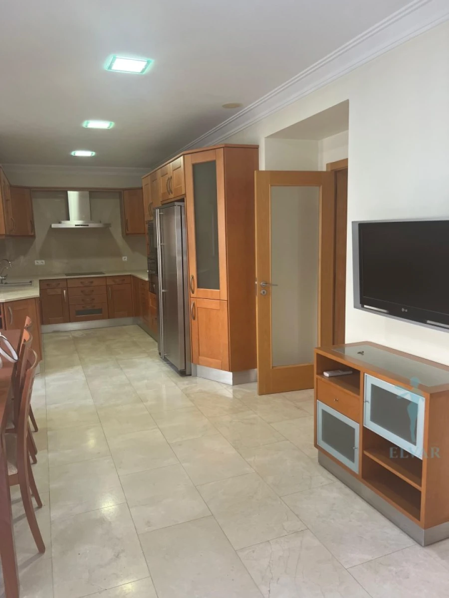 Moradia T8 para Venda em Lagoa e Carvoeiro Foto 16