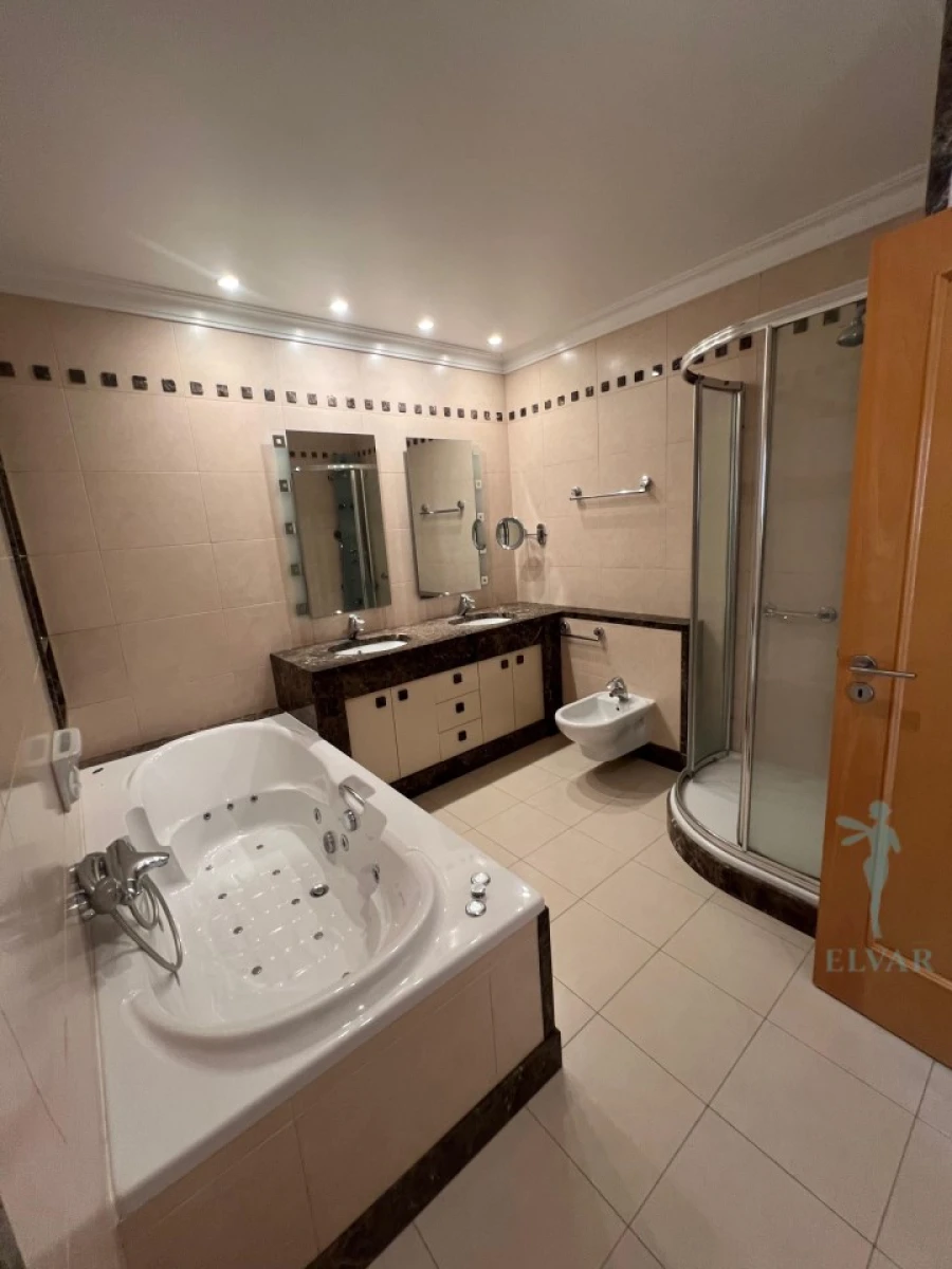 Moradia T8 para Venda em Lagoa e Carvoeiro Foto 45