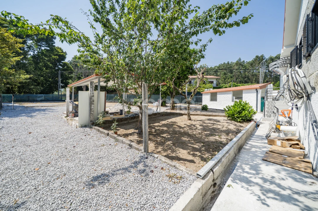 Moradia T3 para Venda em Vilela Foto 35