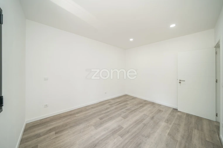 Moradia T3 para Venda em Vilela Foto 25