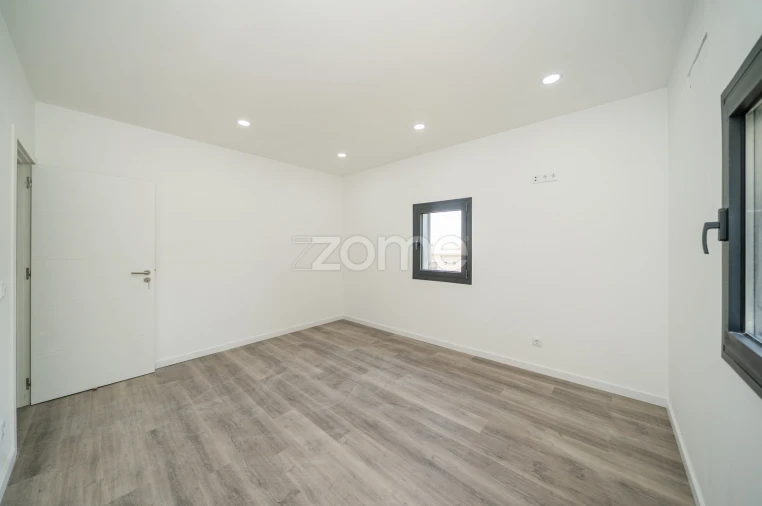 Moradia T3 para Venda em Vilela Foto 27