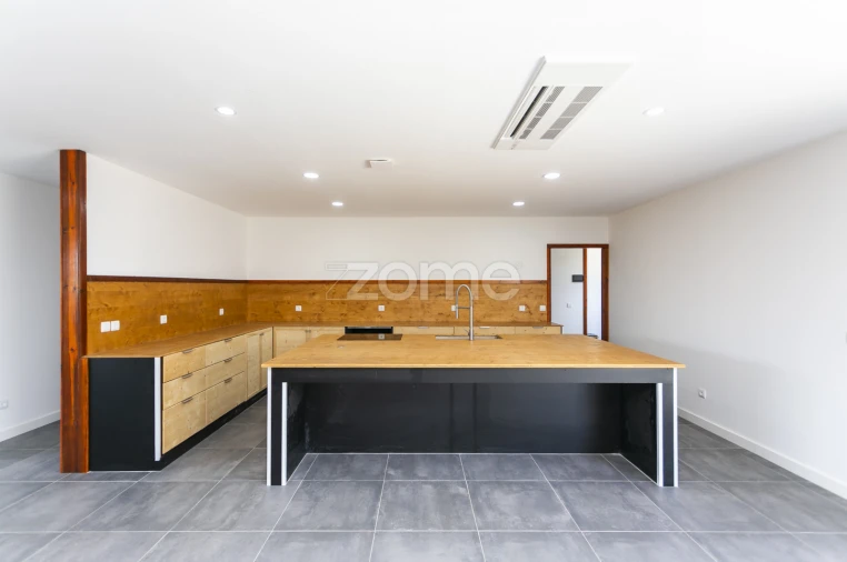 Moradia T5 para Venda em Canelas Foto 10