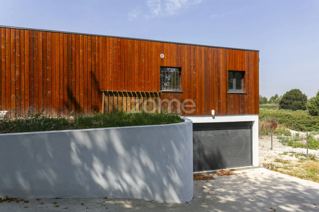 Moradia T5 para Venda em Canelas Foto 6