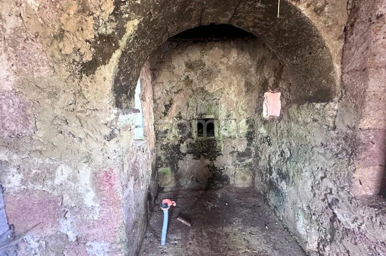 Moradia T2 para Venda em Santo Espirito Foto 7