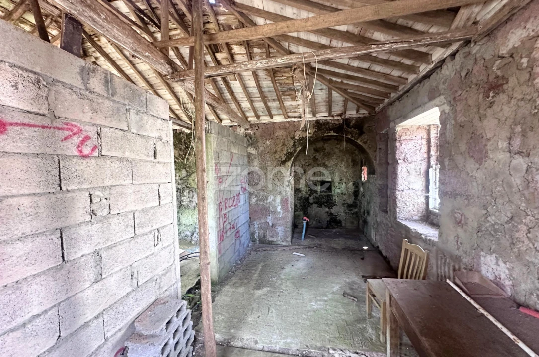 Moradia T2 para Venda em Santo Espirito Foto 1