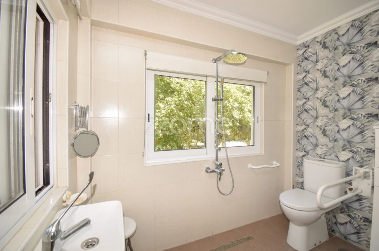 Moradia T5 para Venda em Oeiras e São Julião da Barra, Paço de Arcos e Caxias Foto 13