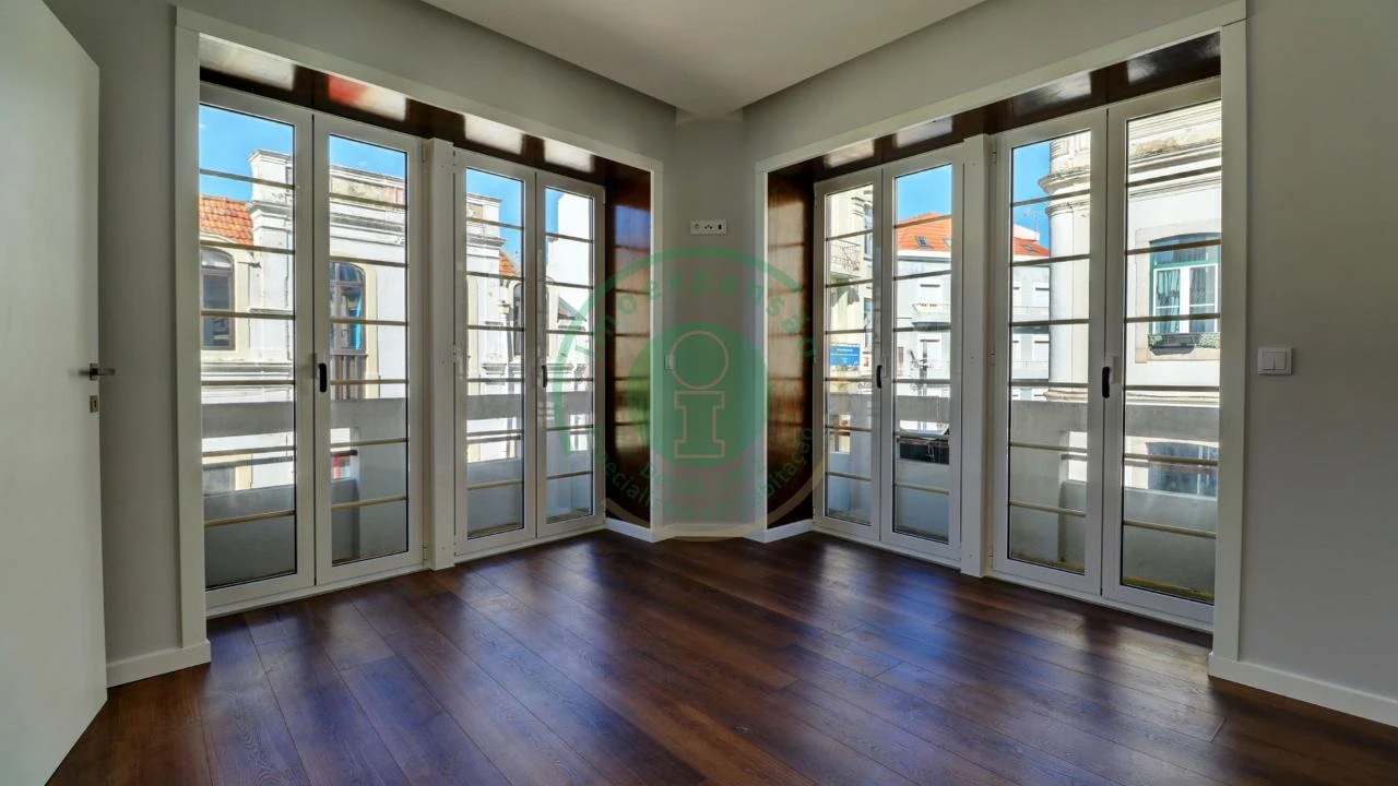 Apartamento T3 para Venda em Buarcos Foto 11