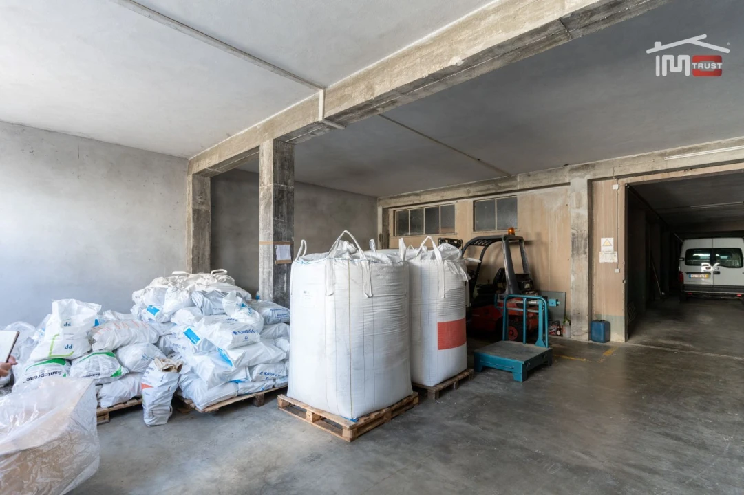 Armazém para Venda em Fatima Foto 3