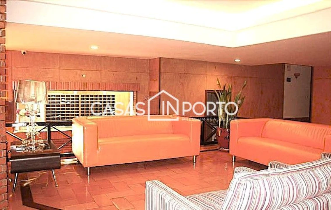Apartamento T1 para Venda em Quarteira Foto 35