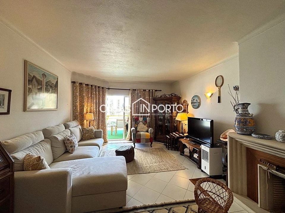 Apartamento T1 para Venda em Quarteira Foto 11