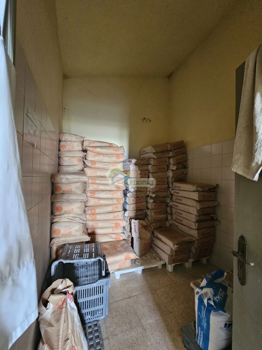 Loja para Venda em Campo e Campinho Foto 12