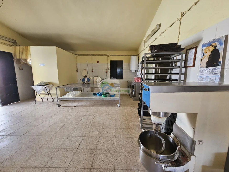 Loja para Venda em Campo e Campinho Foto 2