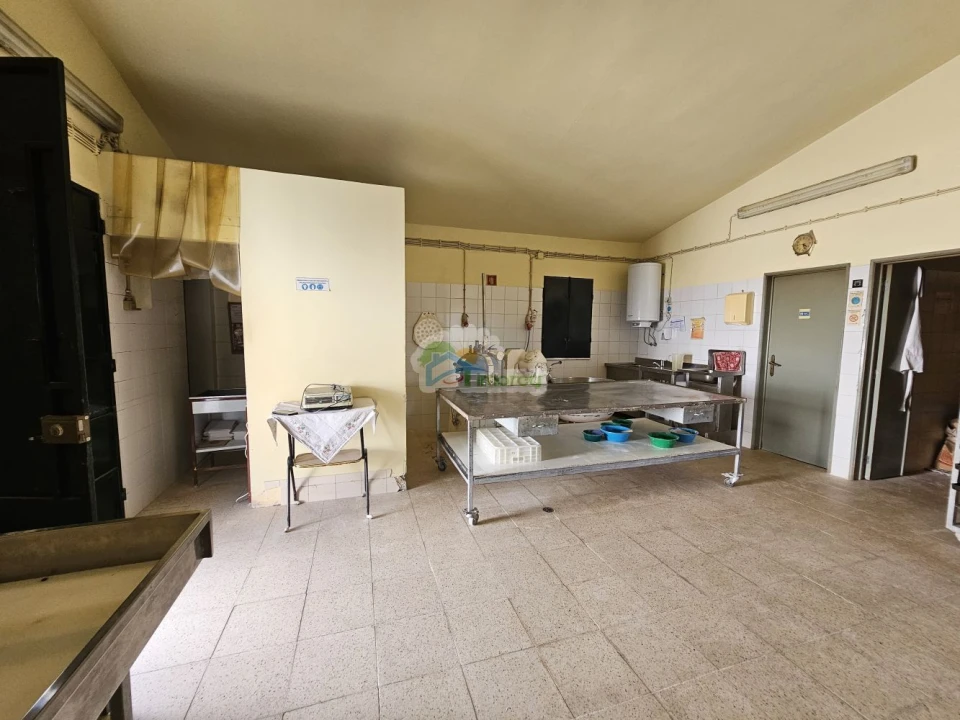 Loja para Venda em Campo e Campinho Foto 8