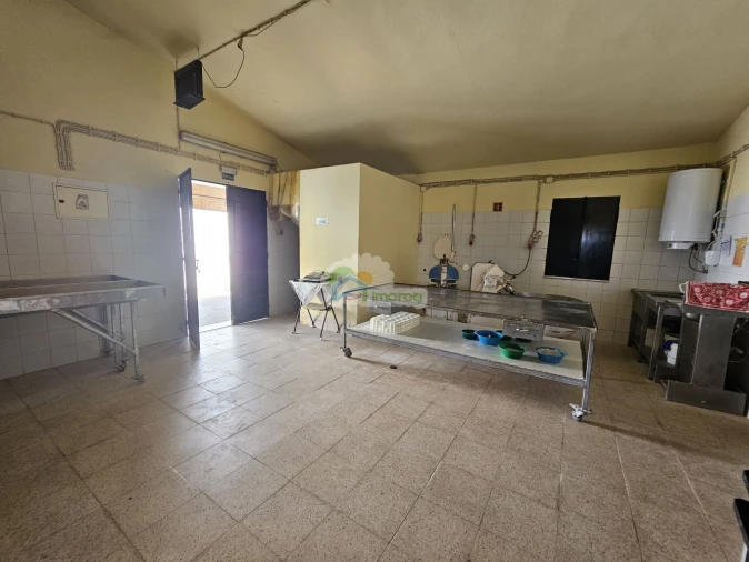 Moradia T3 para Venda em Campo e Campinho Foto 3