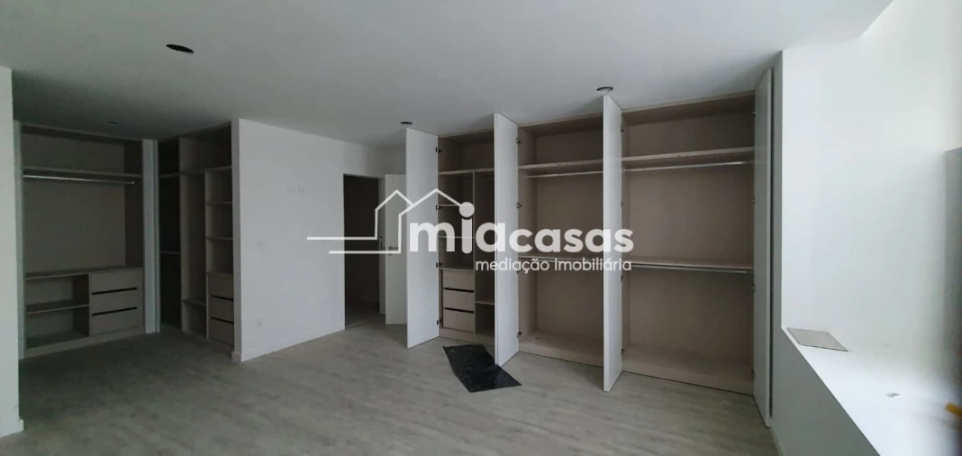 Apartamento T2 para Venda em Luso Foto 3
