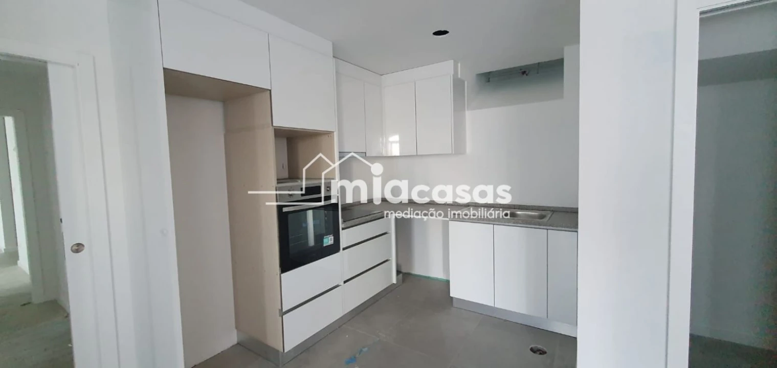 Apartamento T2 para Venda em Luso Foto 13