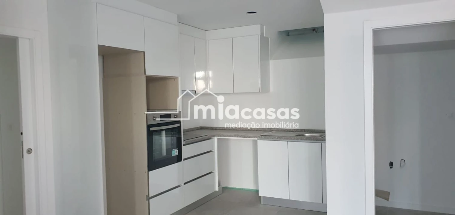 Apartamento T2 para Venda em Luso Foto 2