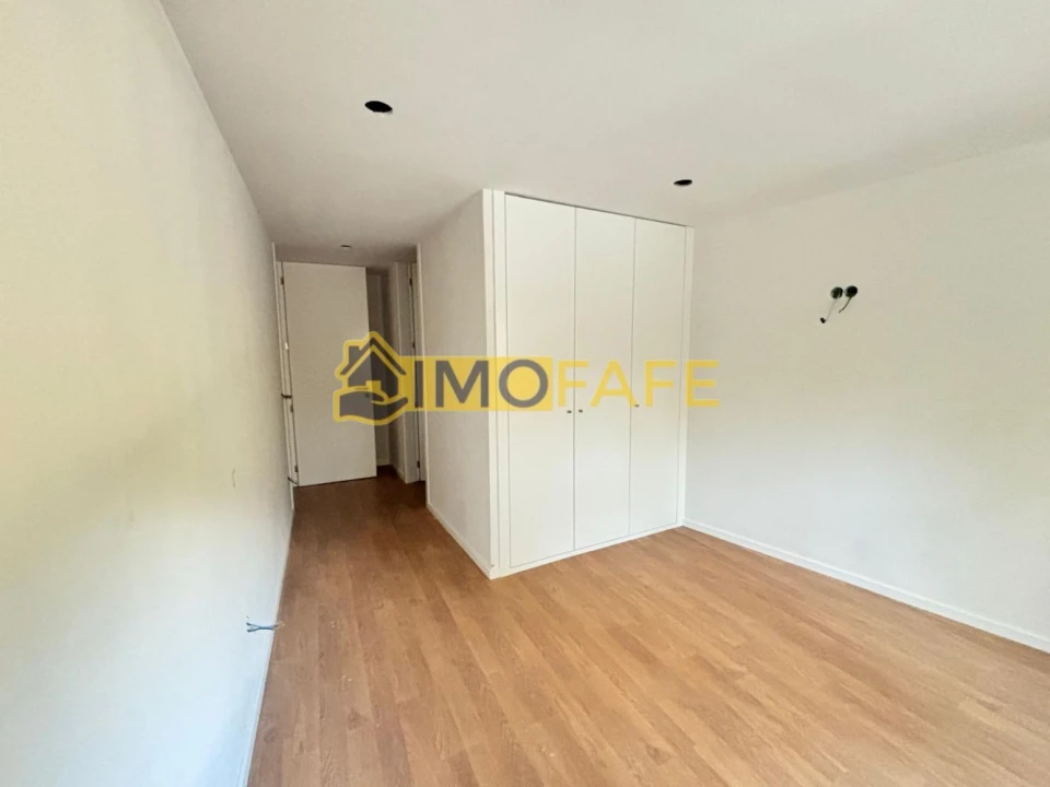 Apartamento T3 para Venda em Fornelos Foto 16