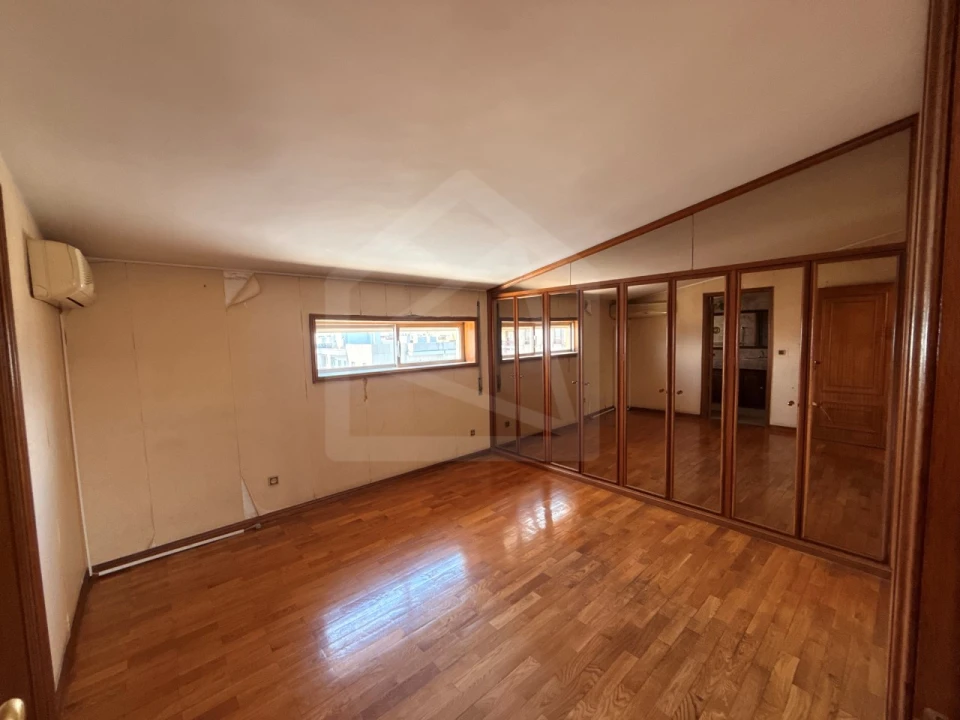 Apartamento T4 para Venda em São João da Madeira Foto 9