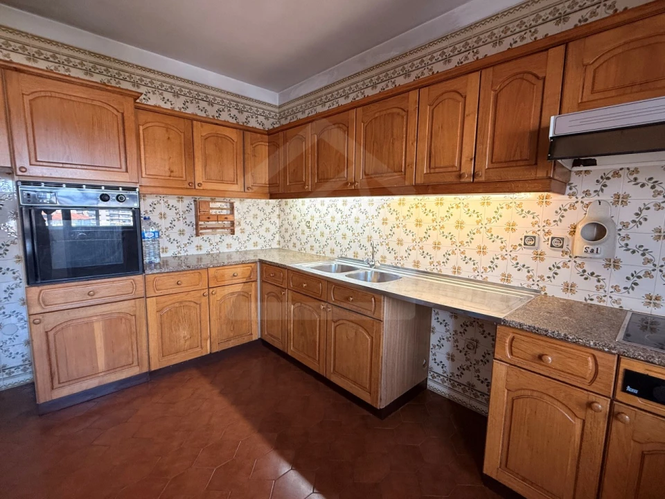 Apartamento T4 para Venda em São João da Madeira Foto 12