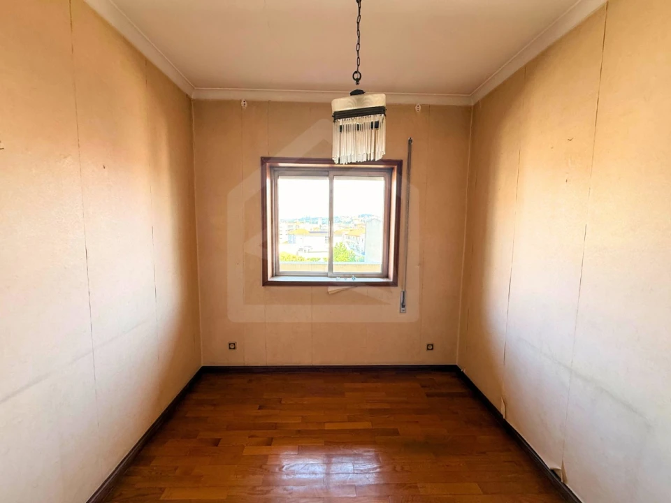 Apartamento T4 para Venda em São João da Madeira Foto 35
