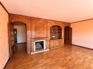 Apartamento T4 para Venda em São João da Madeira